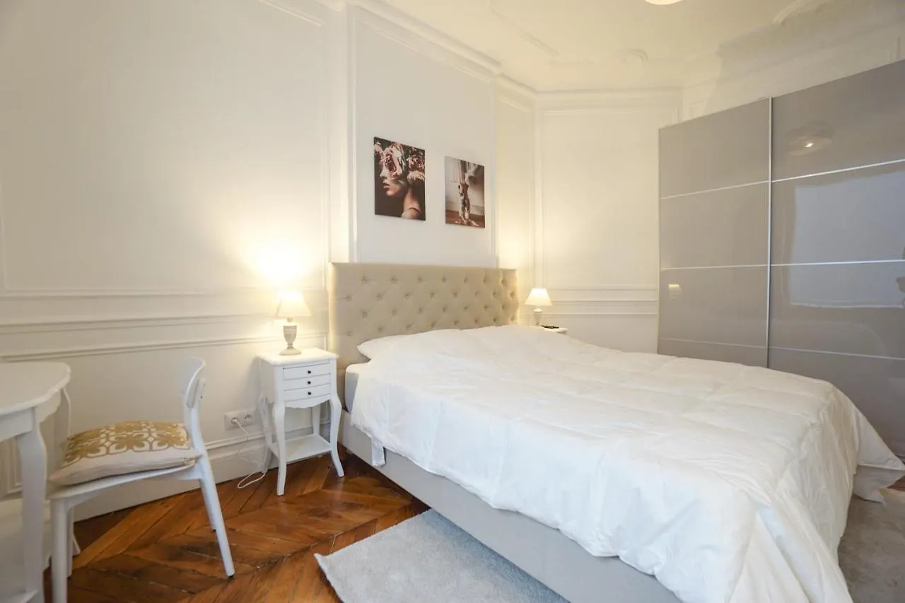 Modern Duplex Close To The Eiffel Tower Paříž